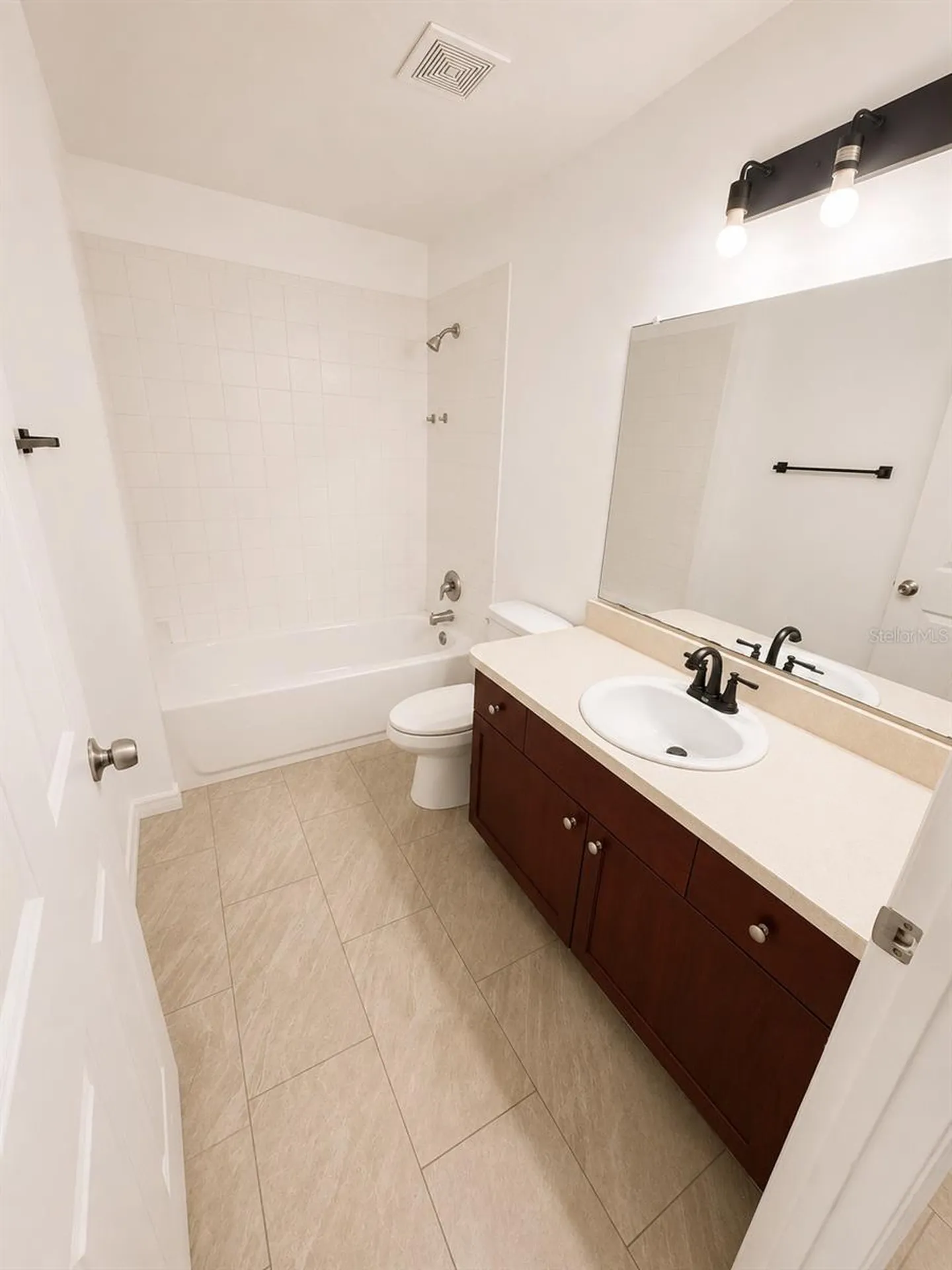 3019-3019 Walnut Court Leesburg FL 34748