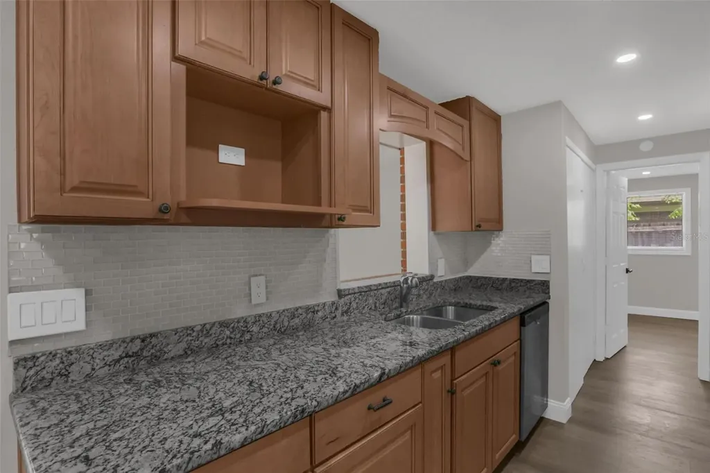 518 Lavon Drive Altamonte Springs FL 32701