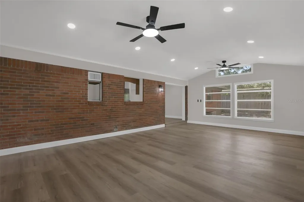 518 Lavon Drive Altamonte Springs FL 32701