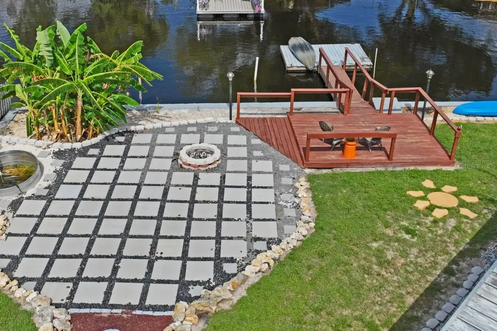 6245 Warren Avenue New Port Richey FL 34653