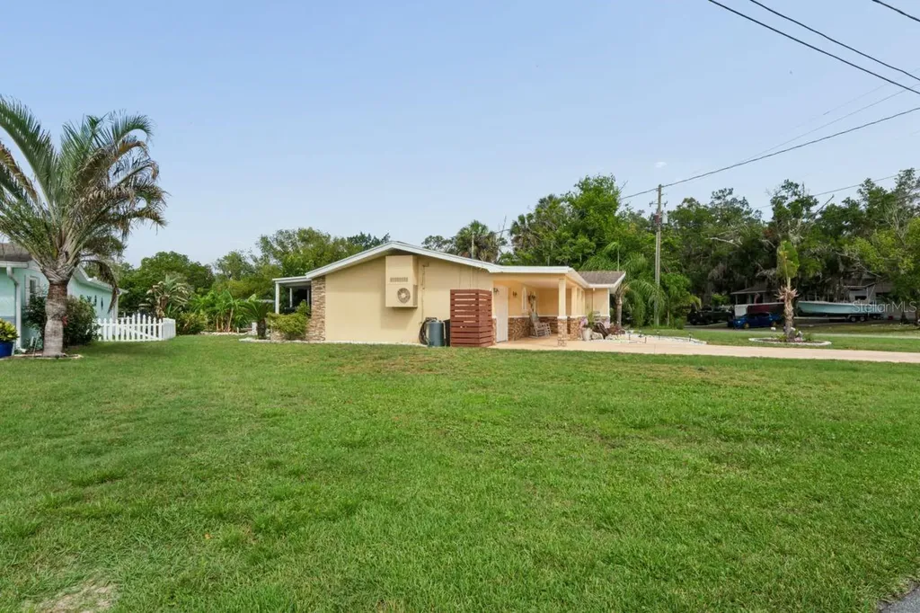 6245 Warren Avenue New Port Richey FL 34653