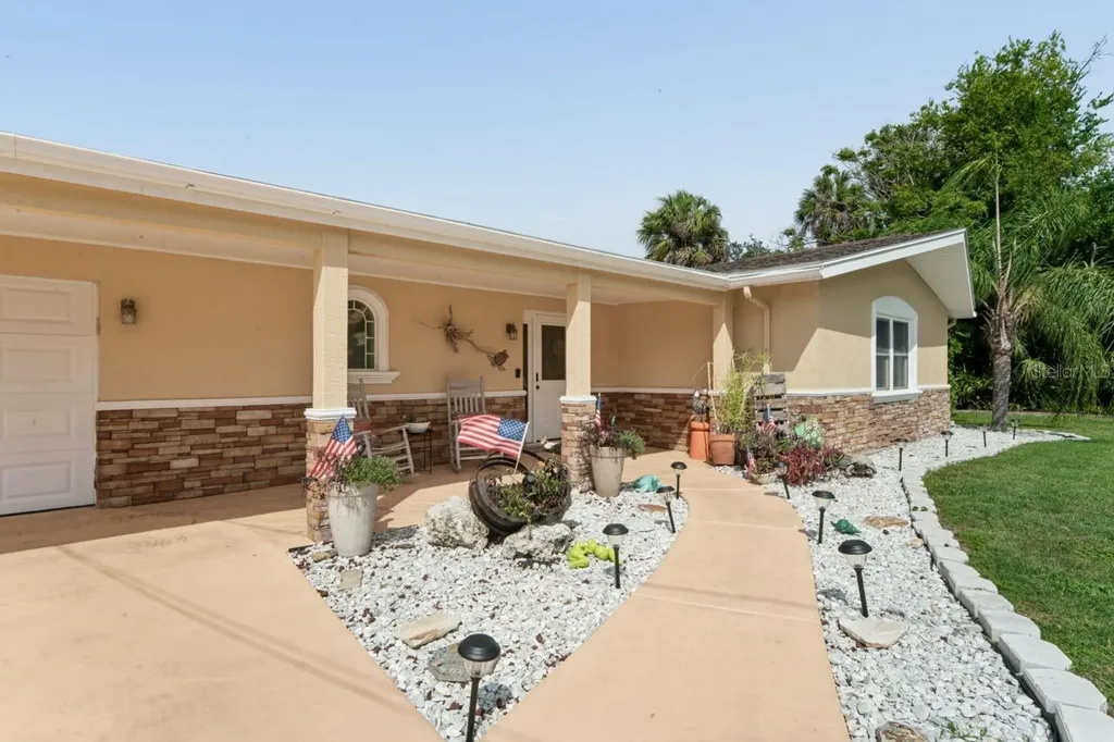 6245 Warren Avenue New Port Richey FL 34653