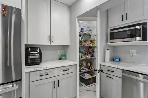 6245 Warren Avenue New Port Richey FL 34653