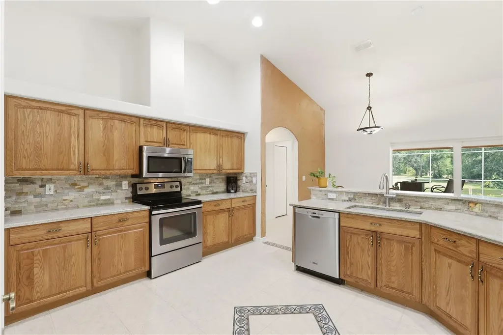19113 Quinlan Street Orlando FL 32833