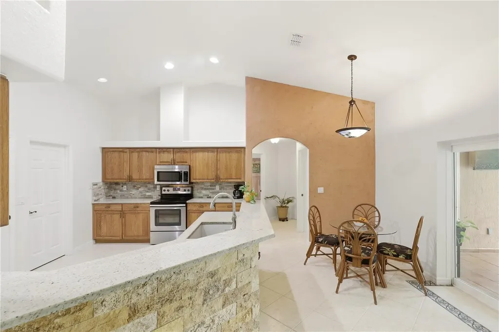 19113 Quinlan Street Orlando FL 32833