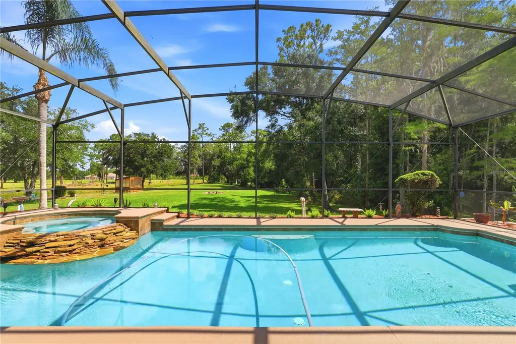 19113 Quinlan Street Orlando FL 32833