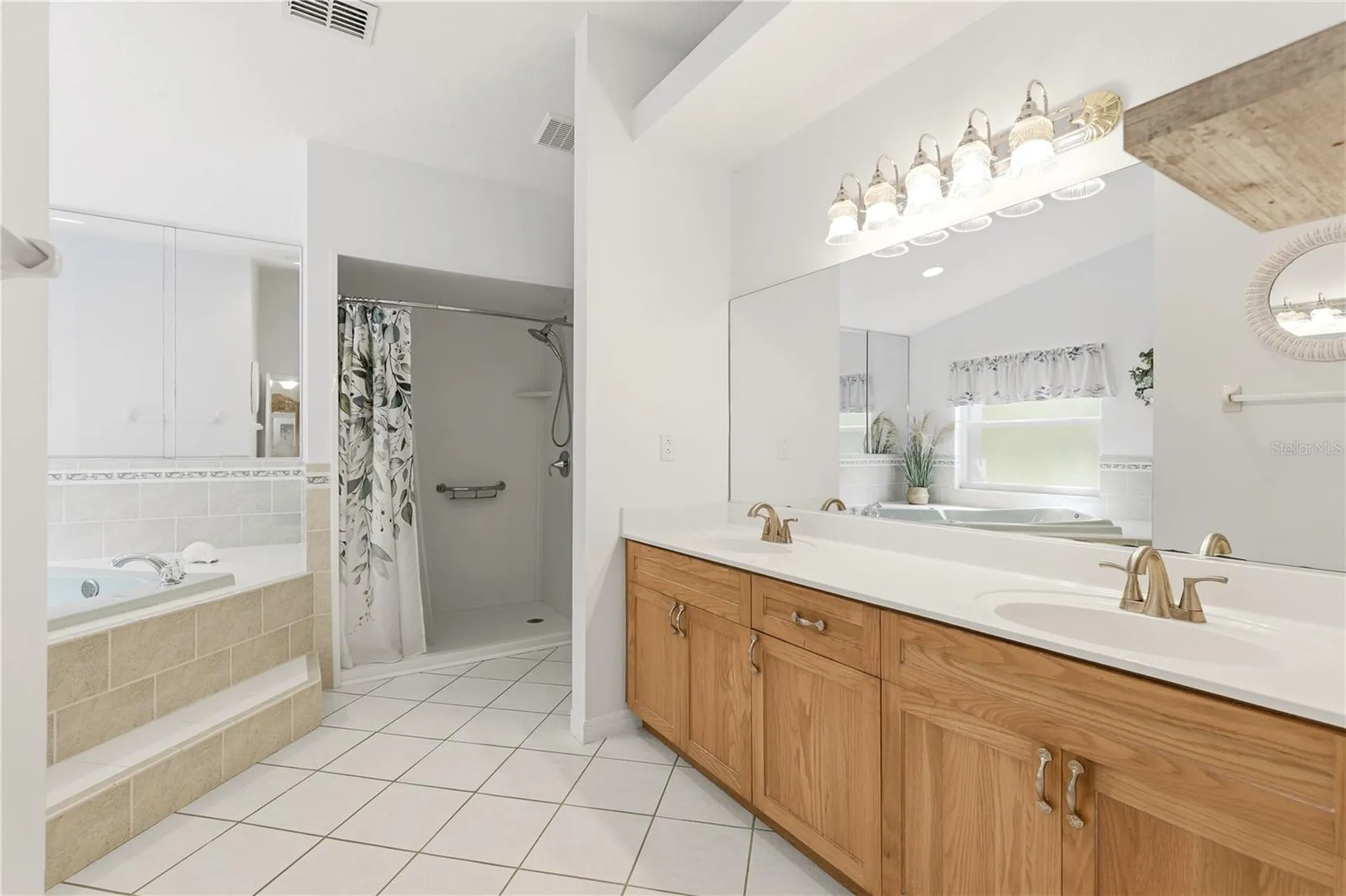 19113 Quinlan Street Orlando FL 32833