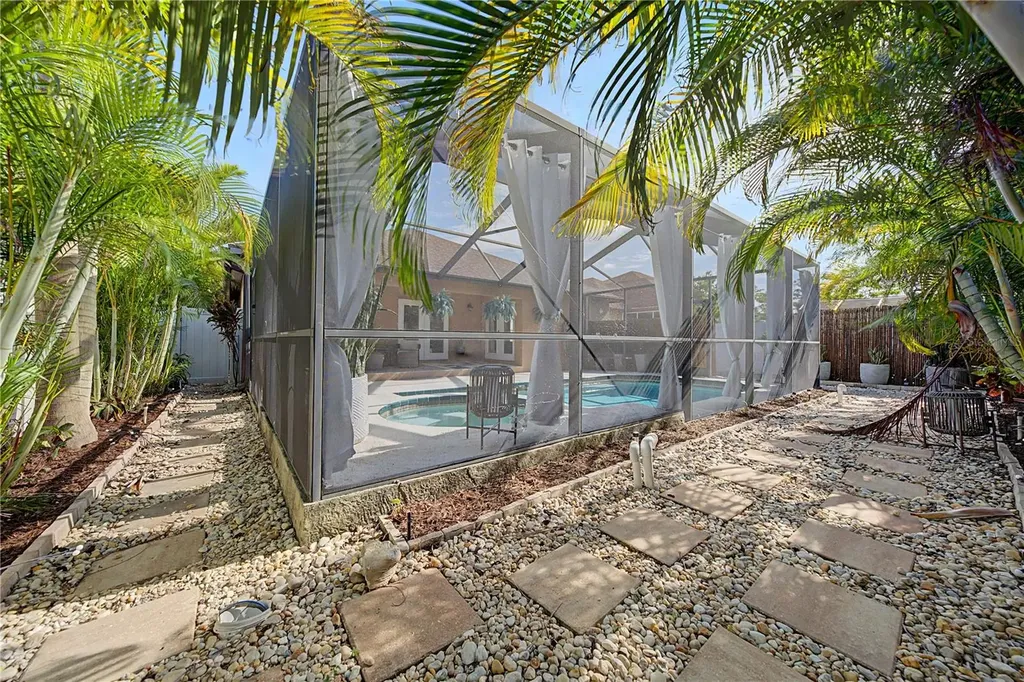 719 92nd Avenue N St Petersburg FL 33702
