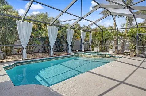 719 92nd Avenue N St Petersburg FL 33702