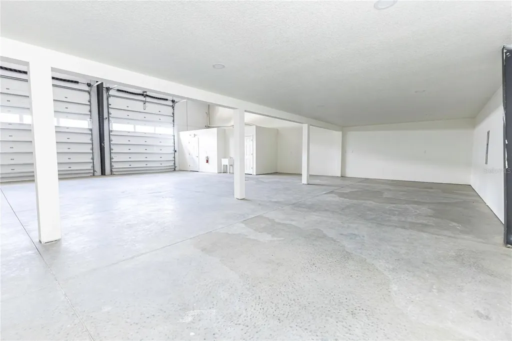 11089 N Us Highway 301 Oxford FL 34484