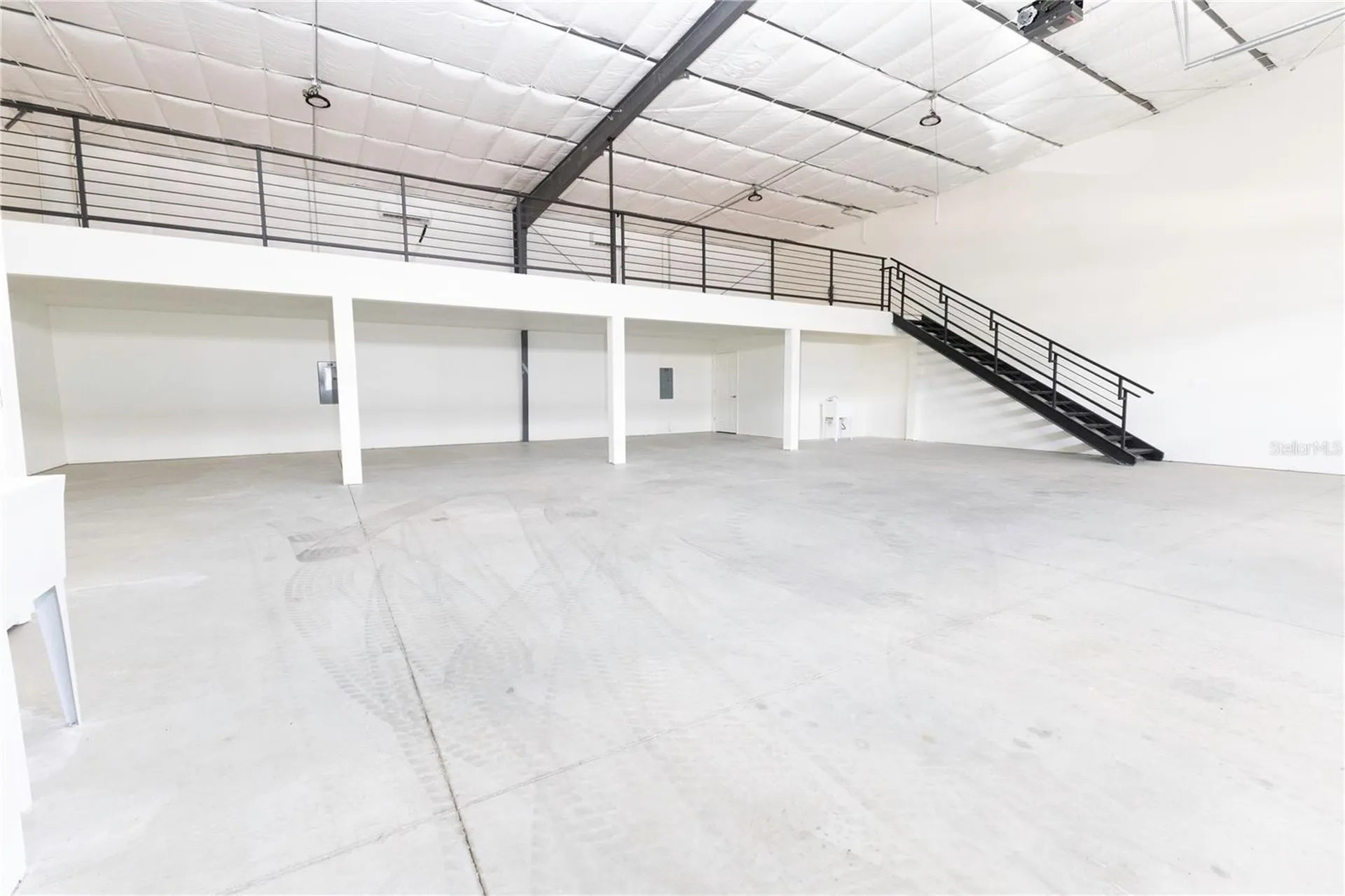 11089 N Us Highway 301 Oxford FL 34484