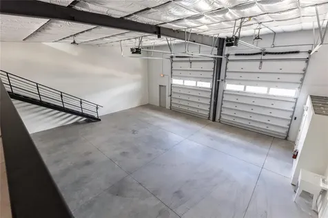 11089 N Us Highway 301 Oxford FL 34484
