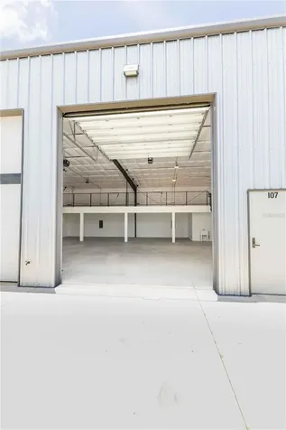 11089 N Us Highway 301 Oxford FL 34484
