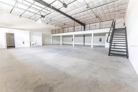 11089 N Us Highway 301 Oxford FL 34484