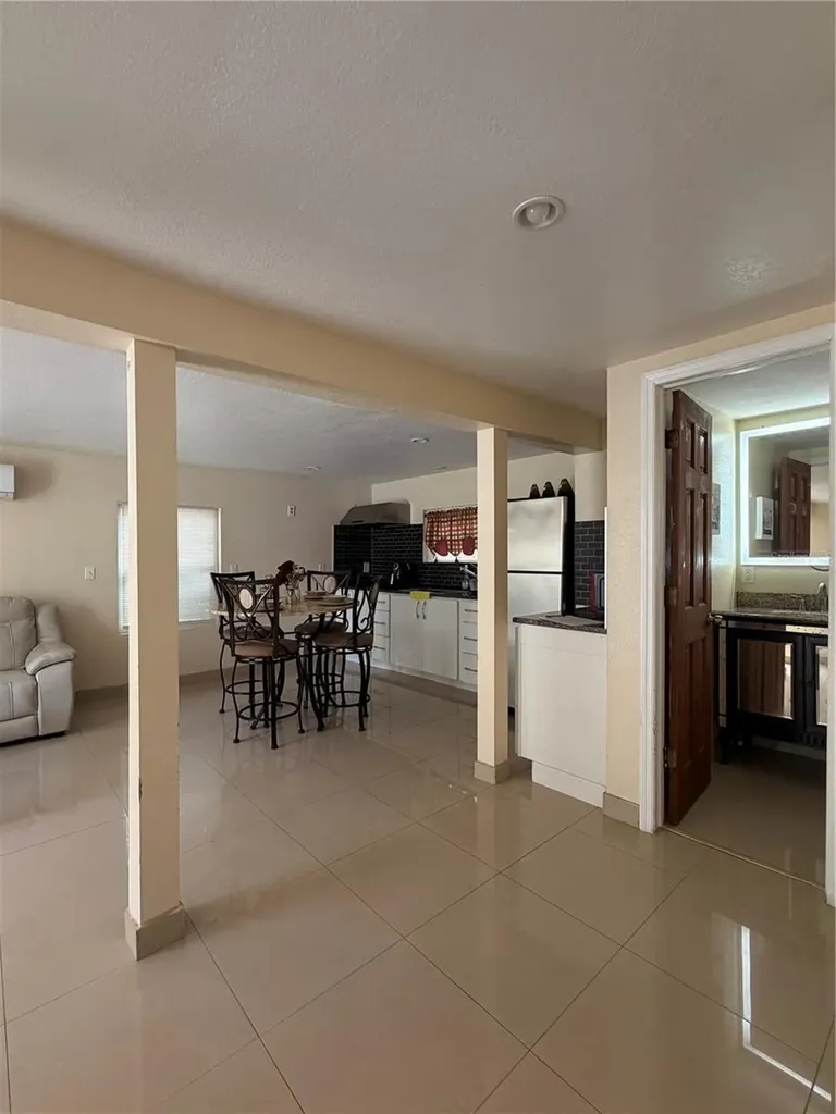 1212 E Columbus Drive Tampa FL 33605