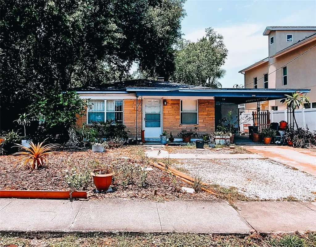 4219 W Green Street Tampa FL 33607