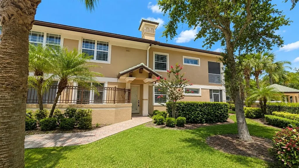 6552 Moorings Point Circle Lakewood Ranch FL 34202