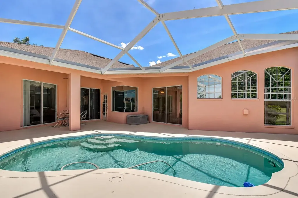 10560 Plantation Bay Drive Tampa FL 33647