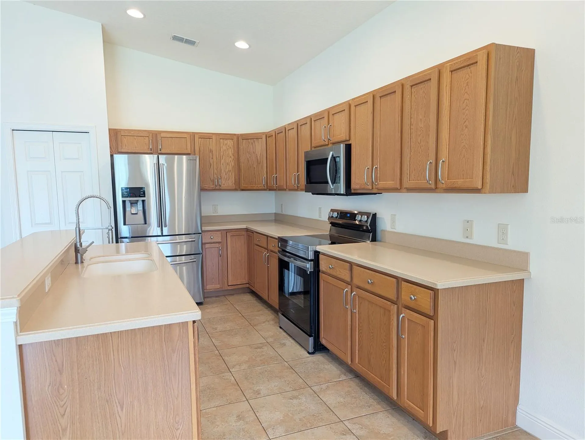 1882 W Angelica Loop Lecanto FL 34461