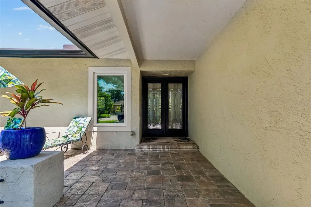 725 Del Oro Drive Safety Harbor FL 34695