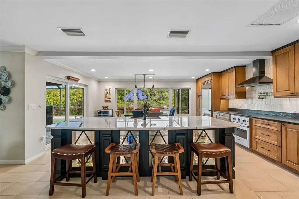 725 Del Oro Drive Safety Harbor FL 34695