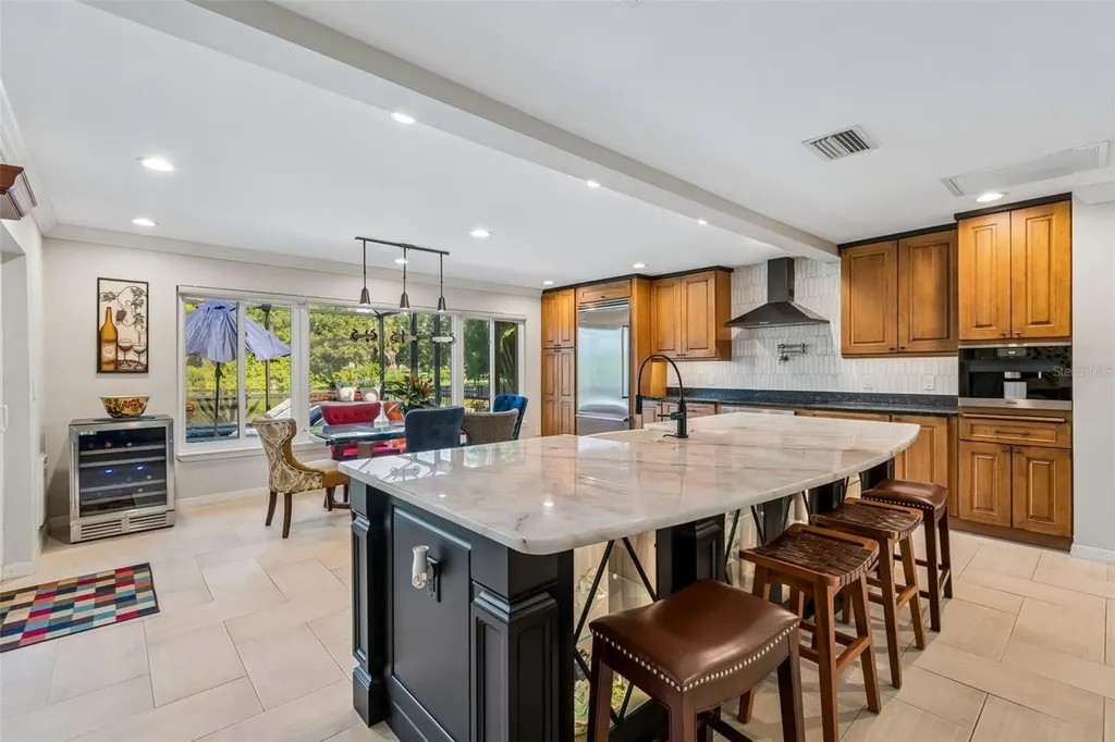 725 Del Oro Drive Safety Harbor FL 34695