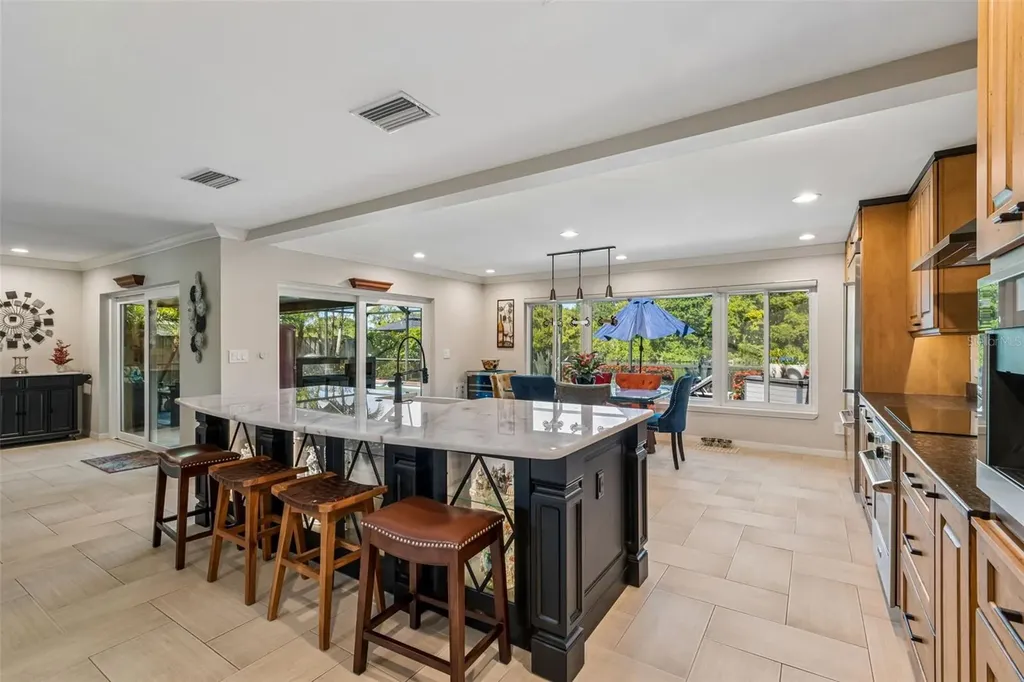725 Del Oro Drive Safety Harbor FL 34695