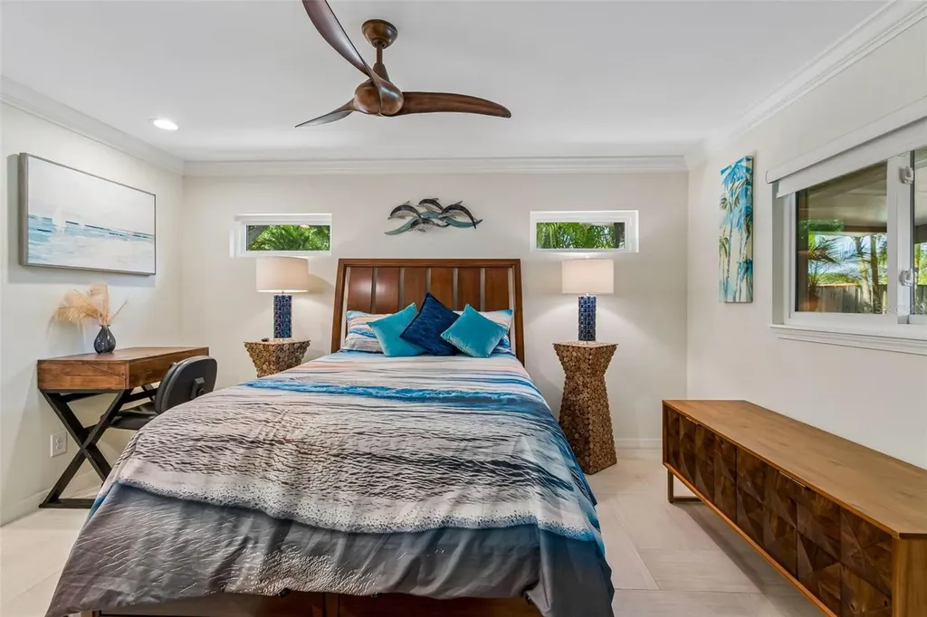 725 Del Oro Drive Safety Harbor FL 34695