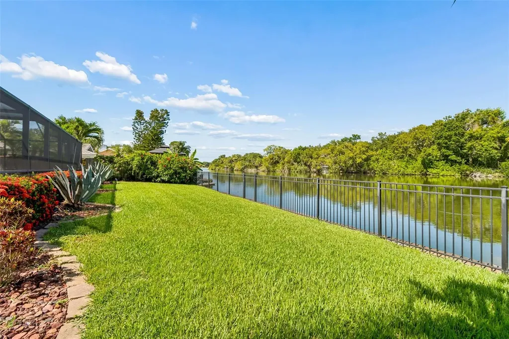 725 Del Oro Drive Safety Harbor FL 34695