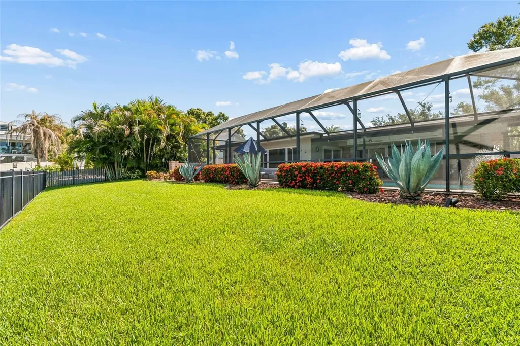 725 Del Oro Drive Safety Harbor FL 34695