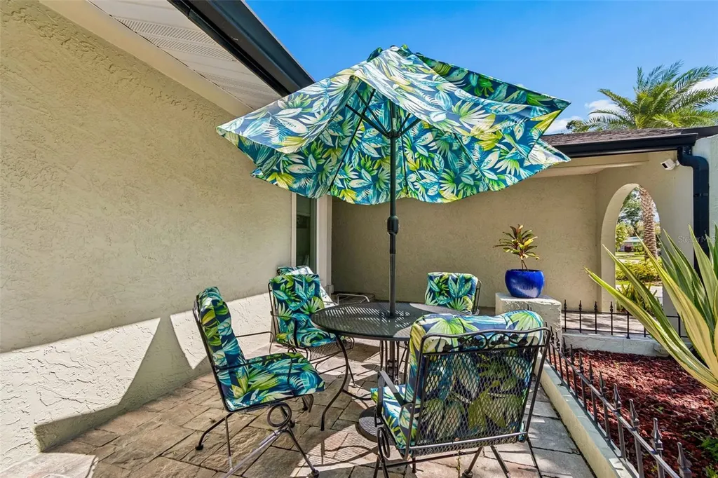 725 Del Oro Drive Safety Harbor FL 34695