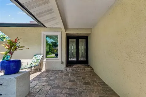 725 Del Oro Drive Safety Harbor FL 34695