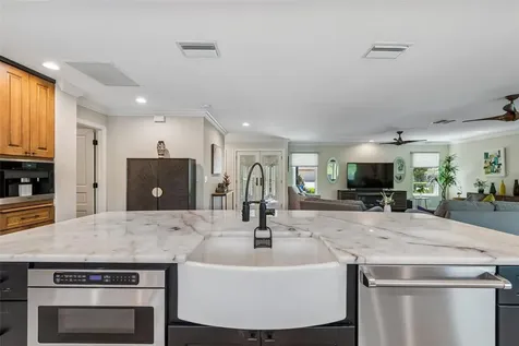 725 Del Oro Drive Safety Harbor FL 34695