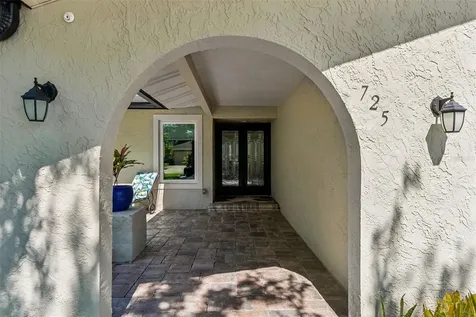 725 Del Oro Drive Safety Harbor FL 34695