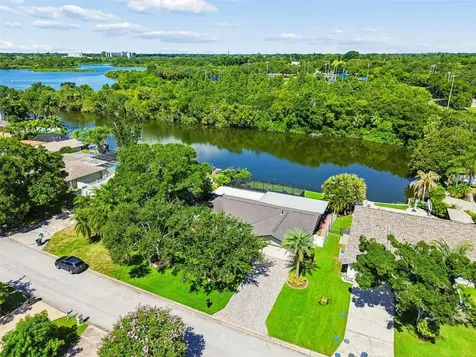 725 Del Oro Drive Safety Harbor FL 34695