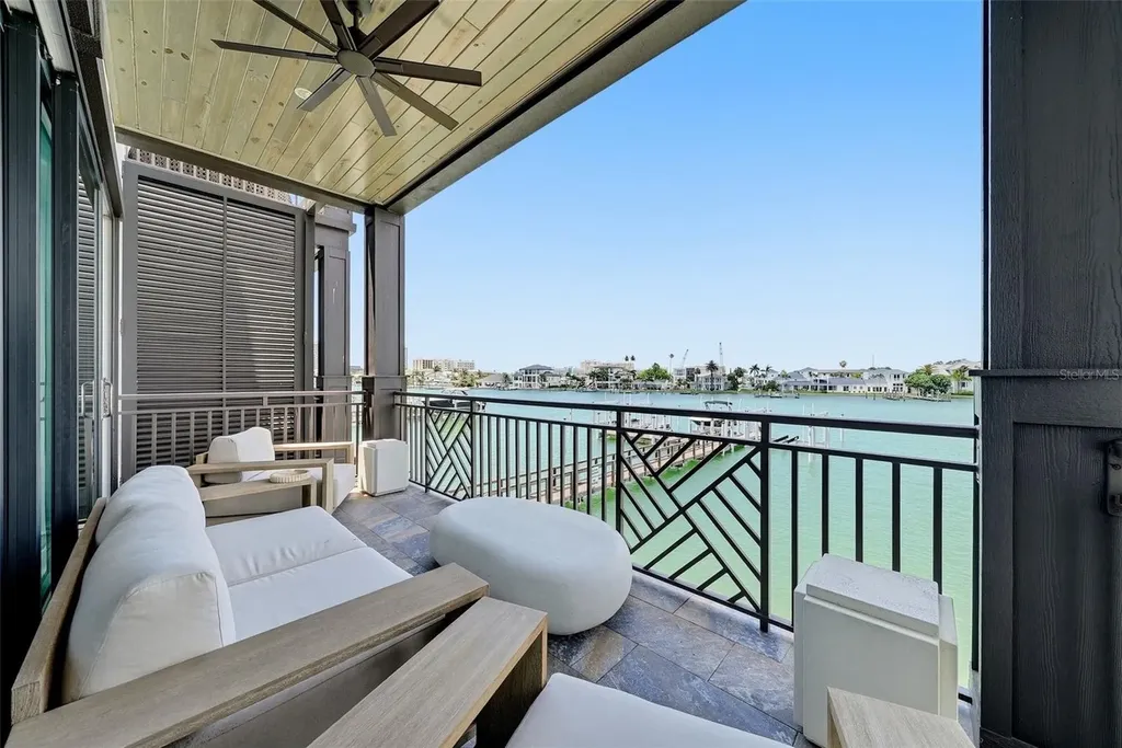 182 Brightwater Drive Clearwater Beach FL 33767