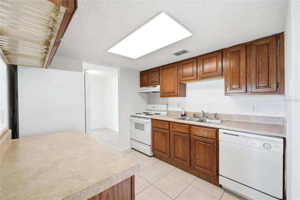 123 Loblolly Court Oldsmar FL 34677