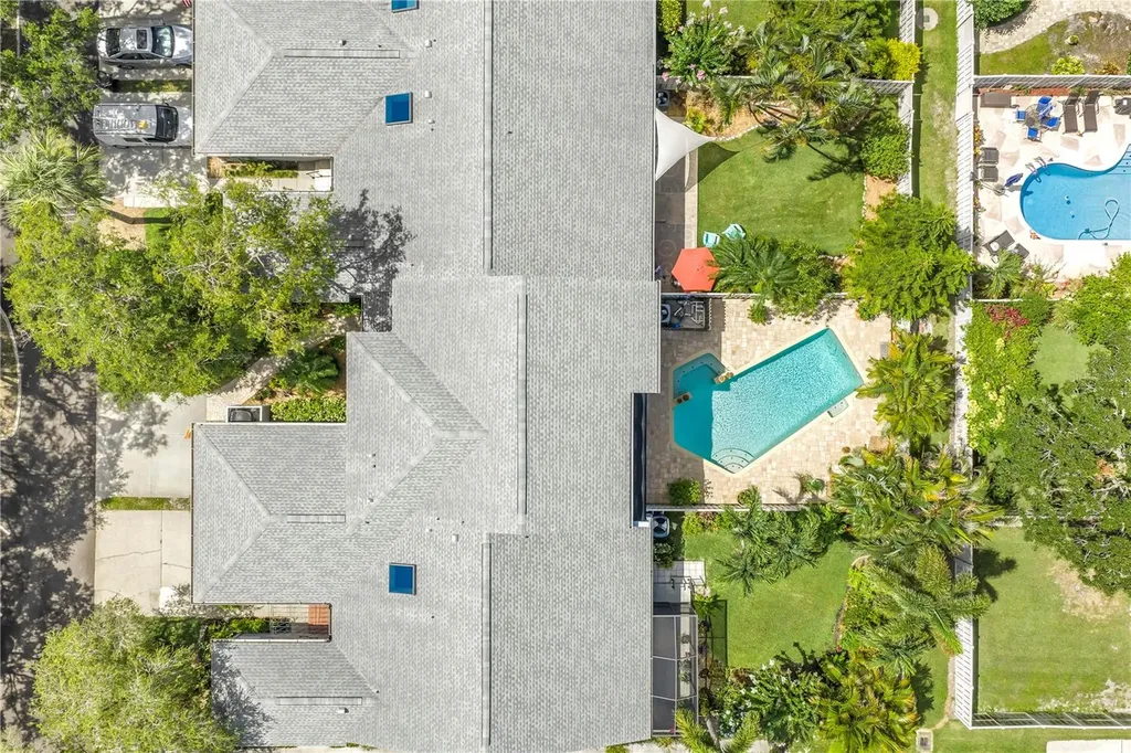 990 San Carlos Court NE St Petersburg FL 33702