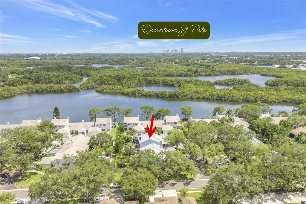 990 San Carlos Court NE St Petersburg FL 33702