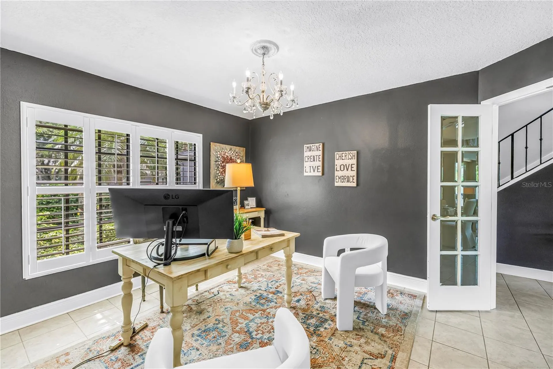 990 San Carlos Court NE St Petersburg FL 33702