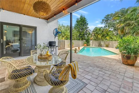 990 San Carlos Court NE St Petersburg FL 33702