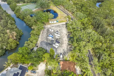 990 San Carlos Court NE St Petersburg FL 33702