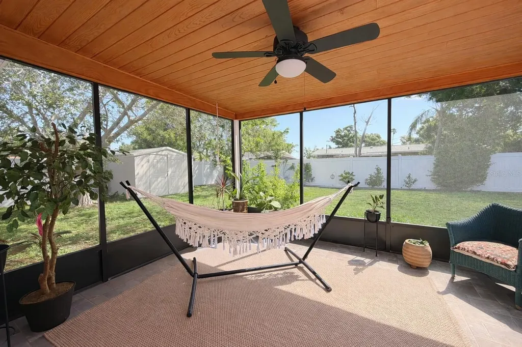 3748 Manatee Drive SE St Petersburg FL 33705