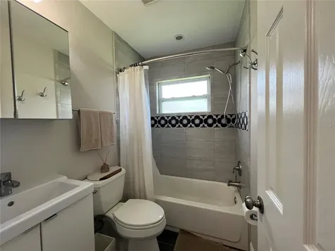 3748 Manatee Drive SE St Petersburg FL 33705