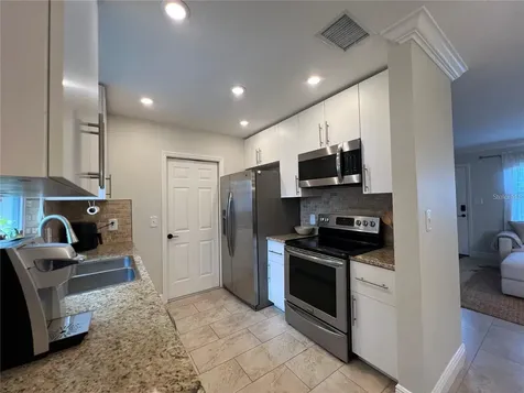3748 Manatee Drive SE St Petersburg FL 33705