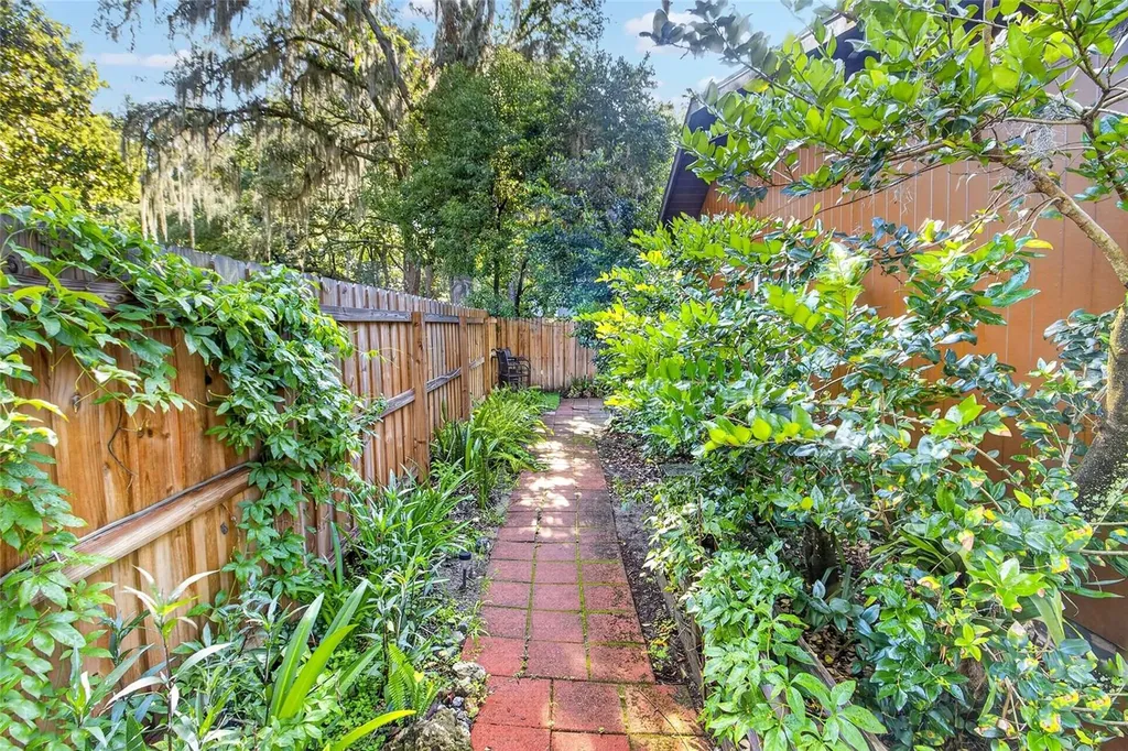 1803 SW 29th Terrace Ocala FL 34474