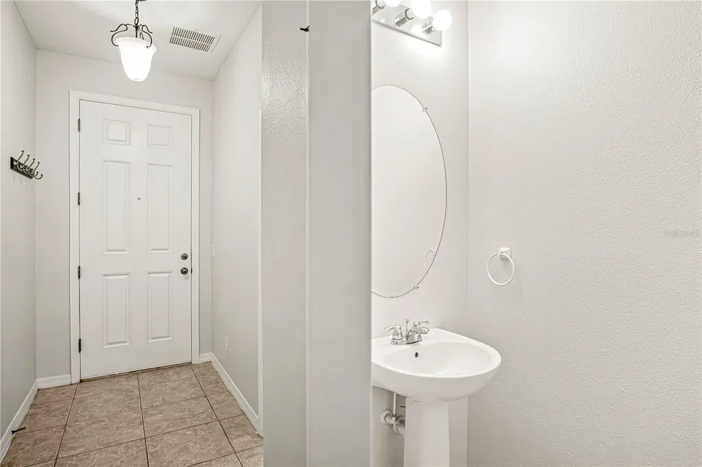 11472 Center Lake Drive Windermere FL 34786