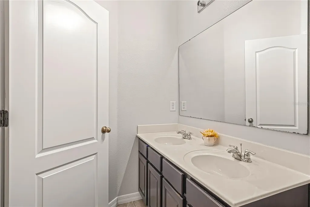11472 Center Lake Drive Windermere FL 34786