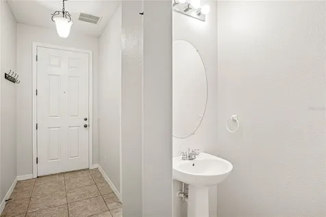 11472 Center Lake Drive Windermere FL 34786