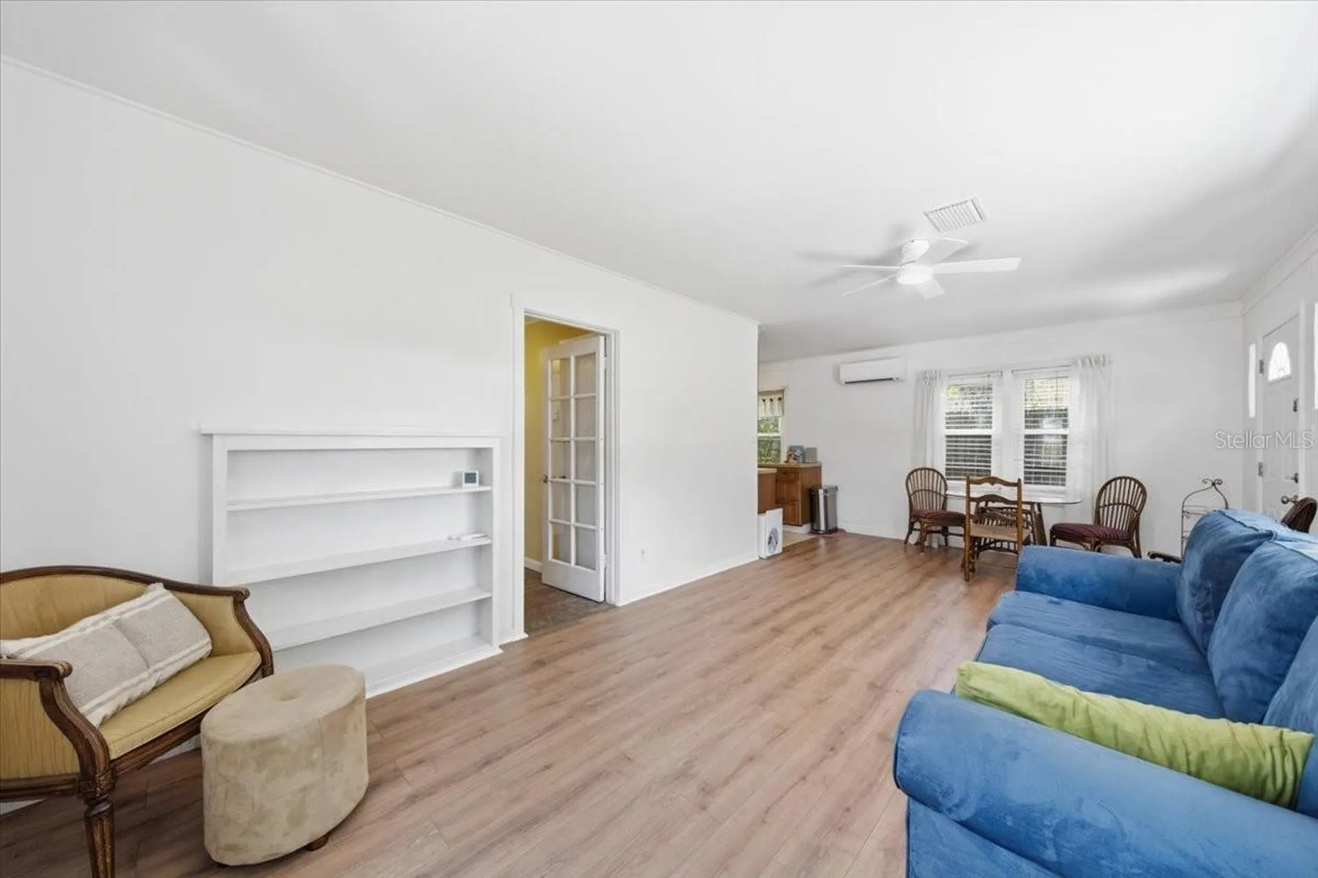 745 Alamanda Way S St Petersburg FL 33705